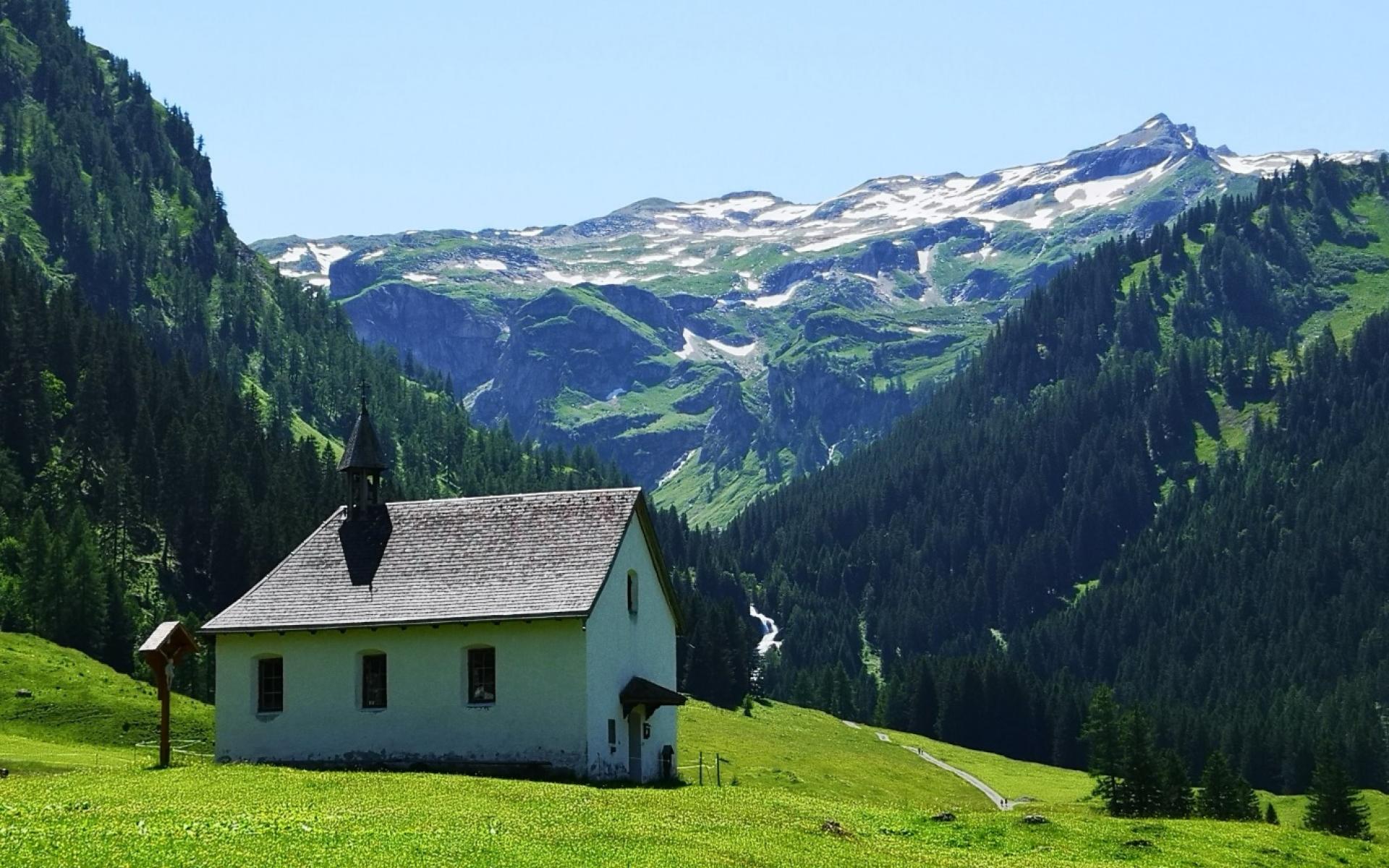 Rochus Kirche Nenzinger Himmel